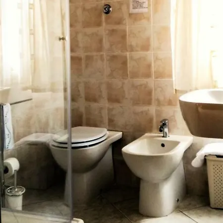 Il Tuo Letto Sullo Stretto 3*