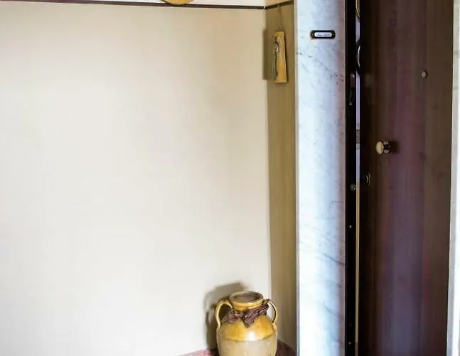 Il Tuo Letto Sullo Stretto Panzió Reggio di Calabria